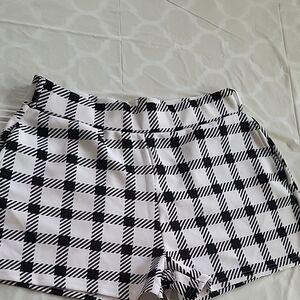 Black & White Plaid Women’s Shorts